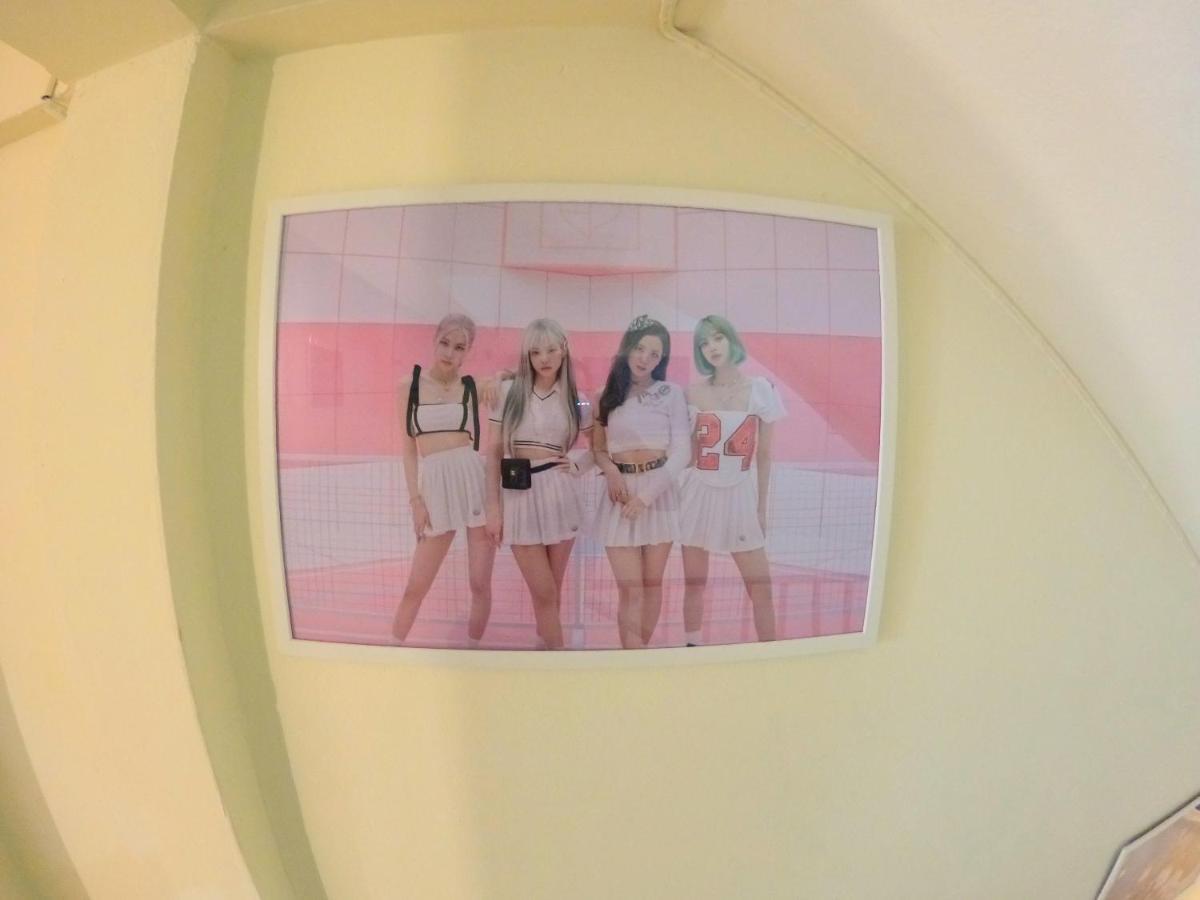 Kpop Hostel Karon Ngoại thất bức ảnh