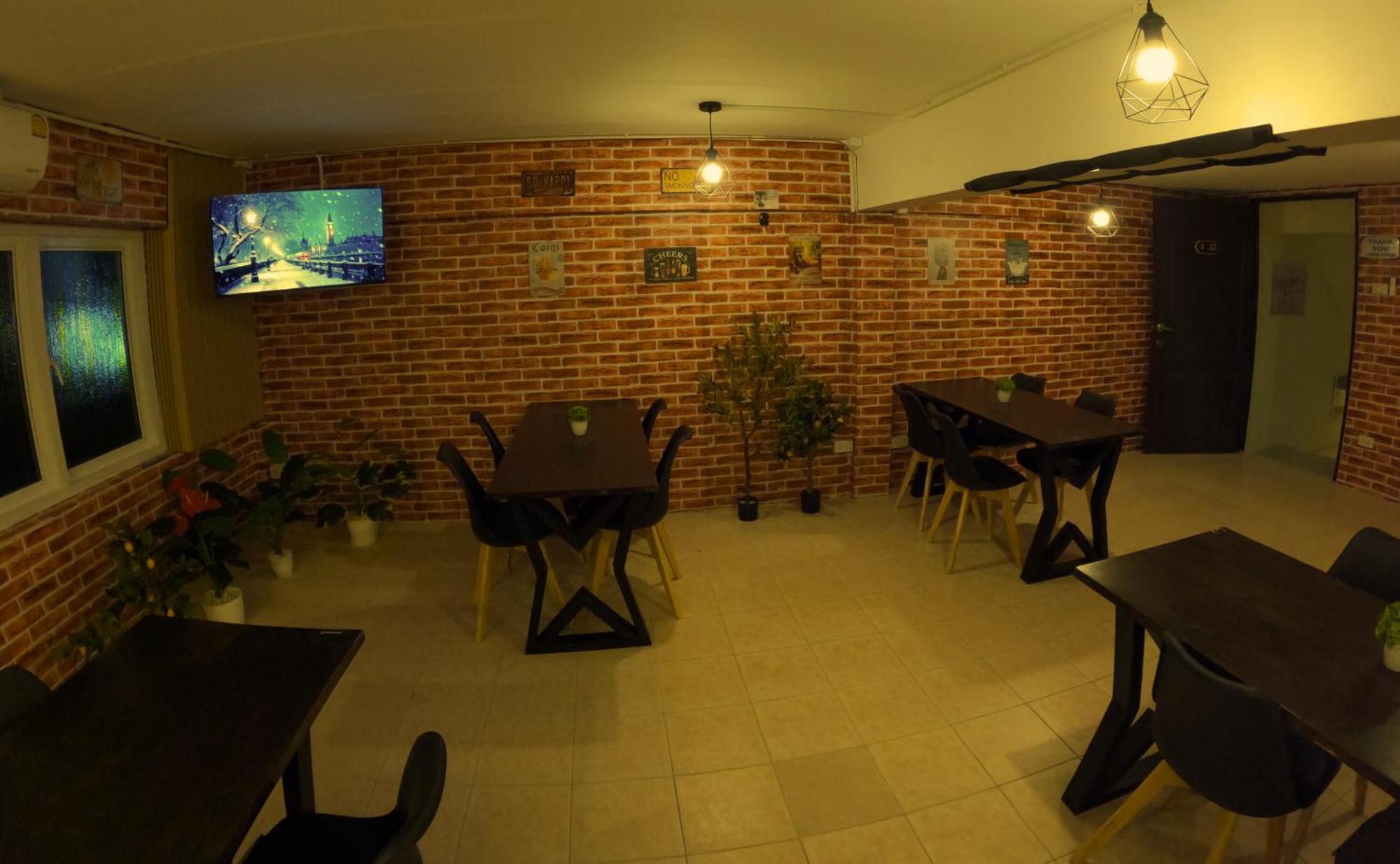 Kpop Hostel Karon Ngoại thất bức ảnh